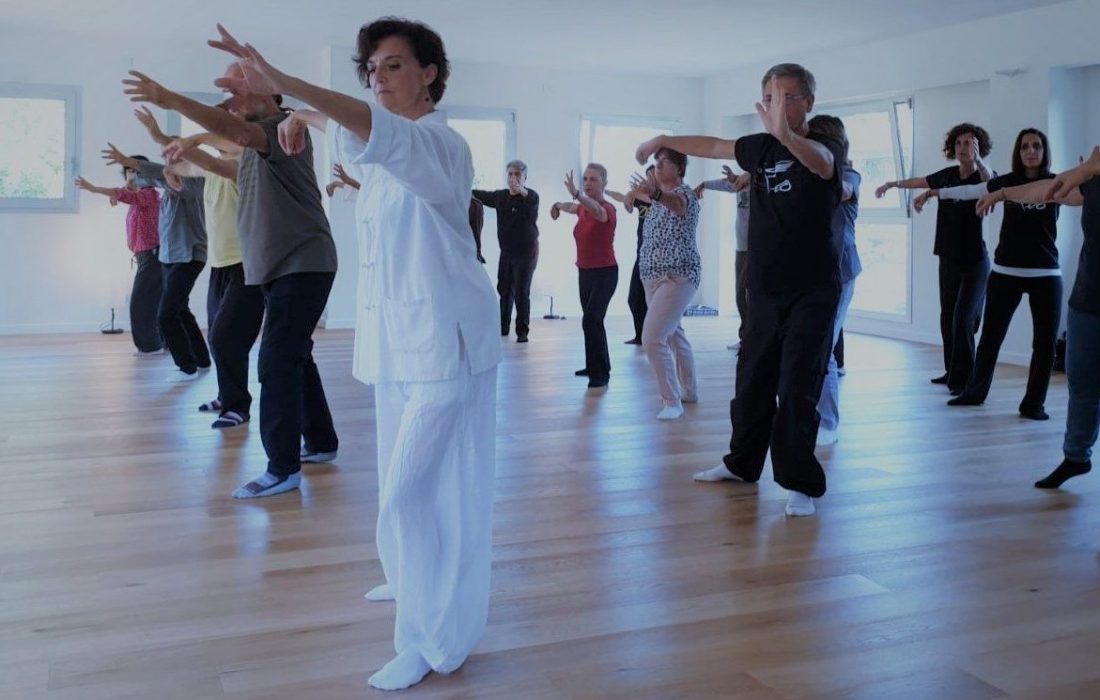 Pratica di Tai Chi a Lo Spazio del Tao con la Maestra Donella Bucca