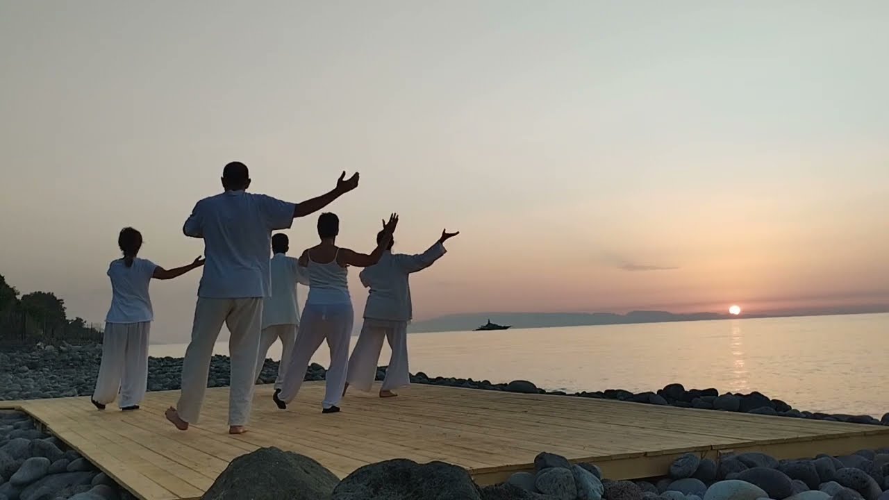 Tai Chi - Forma Yang, prima parte. Pratica all'Alba.
